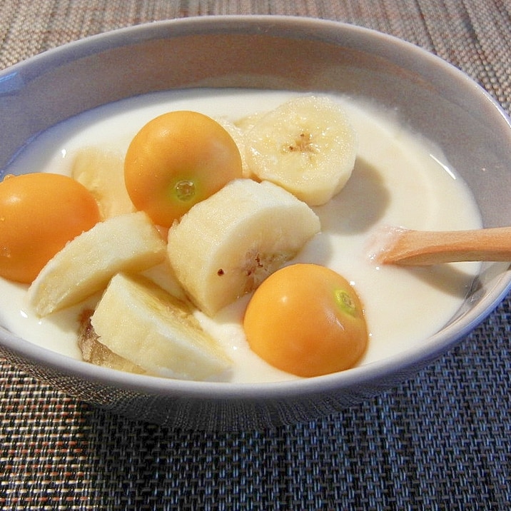 バナナとほおずきのヨーグルト レシピ 作り方 By Kon9093 楽天レシピ バナナとほおずきのヨーグルト レシピ 作り方 By Kon9093 楽天レシピ